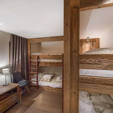 Chalet Chaleureux Familial Avec Spa, Sauna Et Proche Pistes A Meribel Village. - Fr-1-566-24 *